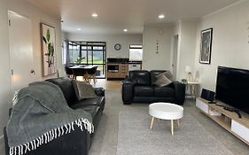 Modern Apartment- Rural Outlook, Central Cambridge